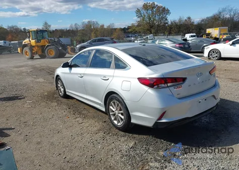 2018 Hyundai Sonata Se z USA, uszkodzony, nr VIN 5NPE24AF9JH607755